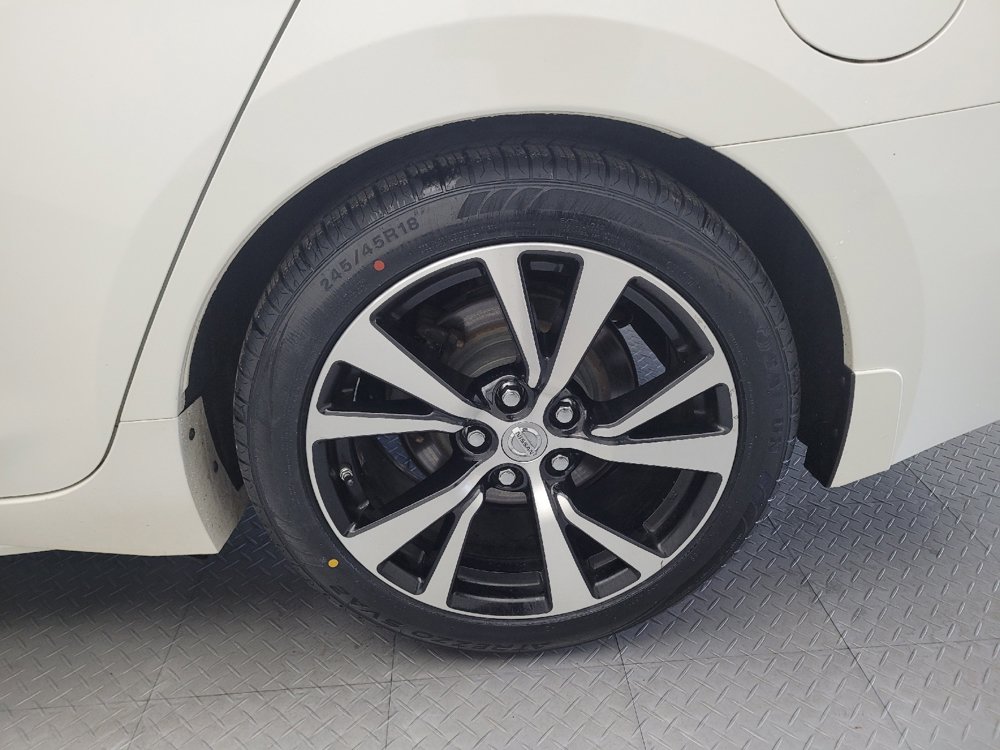 Used 2018 Nissan Maxima Platinum FWD image 31