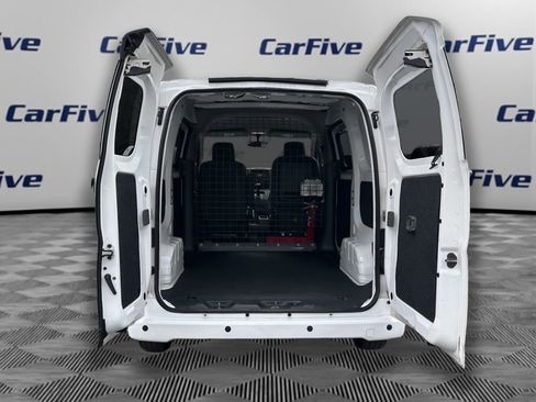 Used 2017 Nissan NV200 SV w/ Back Door Glass Package image 11