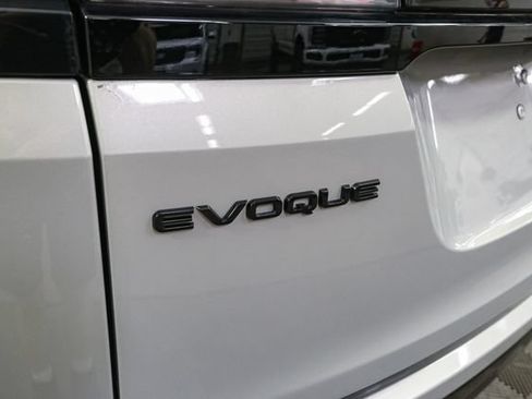 Used 2023 Land Rover Range Rover Evoque S AWD/4WD image 9