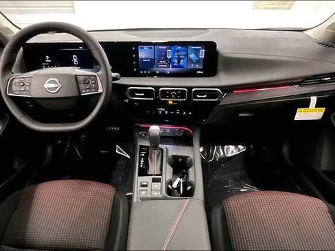 New 2026 Nissan Sentra SR w/ Floor Mat Package FWD image 6