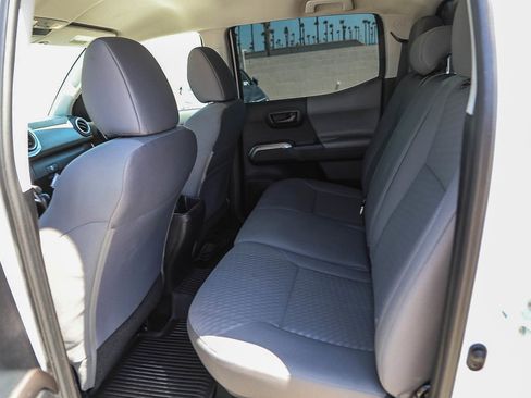 Used 2021 Toyota Tacoma SR5 RWD image 18