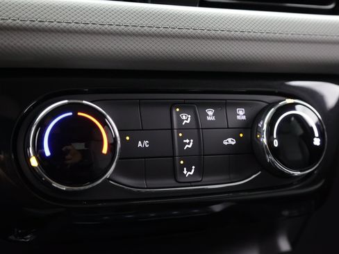Used 2026 Chevrolet TrailBlazer LT FWD image 18