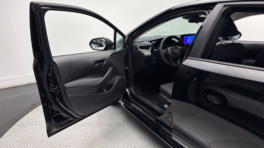 Used 2024 Toyota Corolla LE FWD image 16