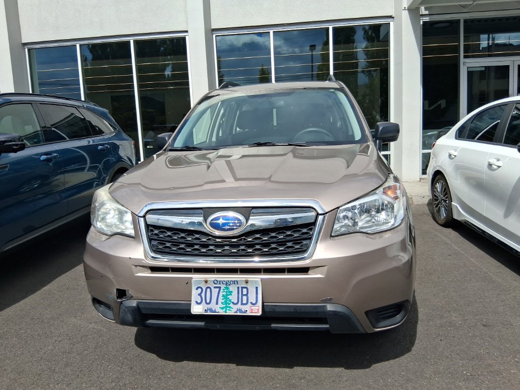 Used 2016 Subaru Forester 2.5i w/ Alloy Wheel Package AWD/4WD image 2