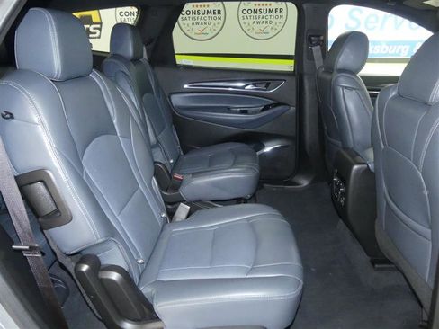 Used 2024 Buick Enclave Premium image 26