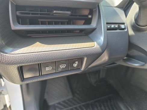 Used 2025 Toyota Prius AWD image 19