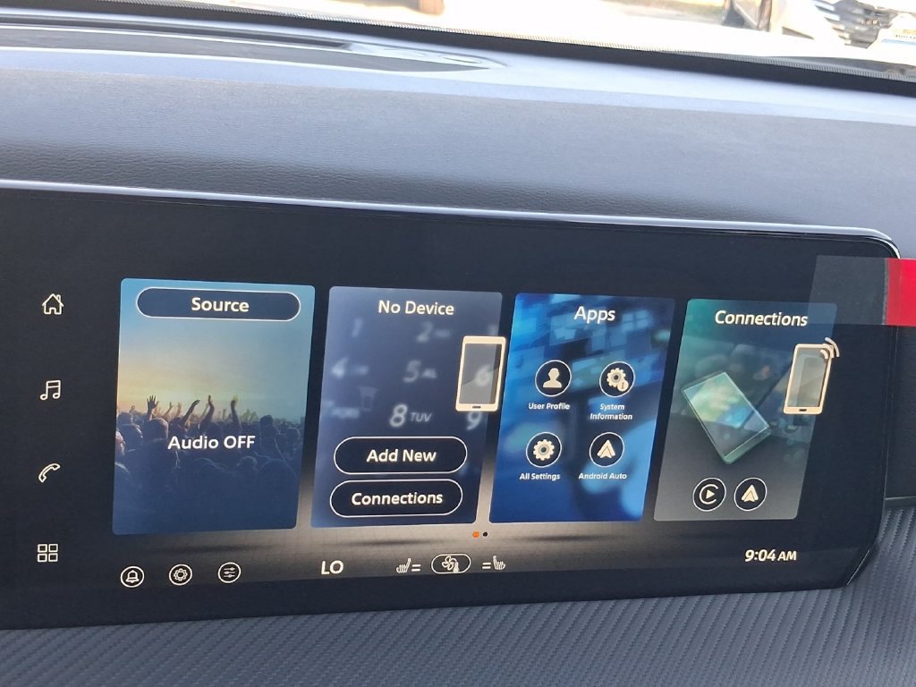 New 2027 Nissan Kicks SR w/ Cold Weather Package FWD image 9