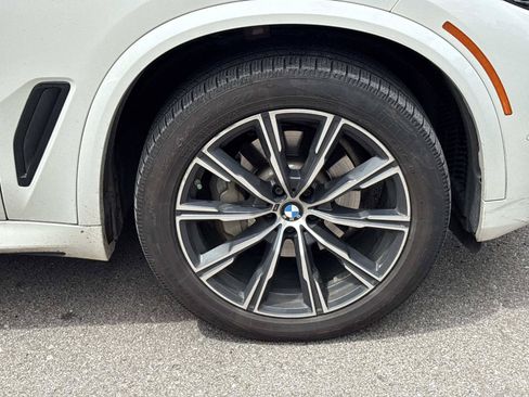 Used 2019 BMW X5 xDrive40i w/ M Sport Package AWD/4WD image 10