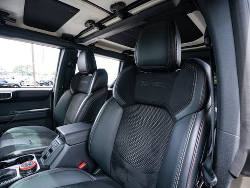 Used 2025 Ford Bronco Raptor AWD/4WD image 31