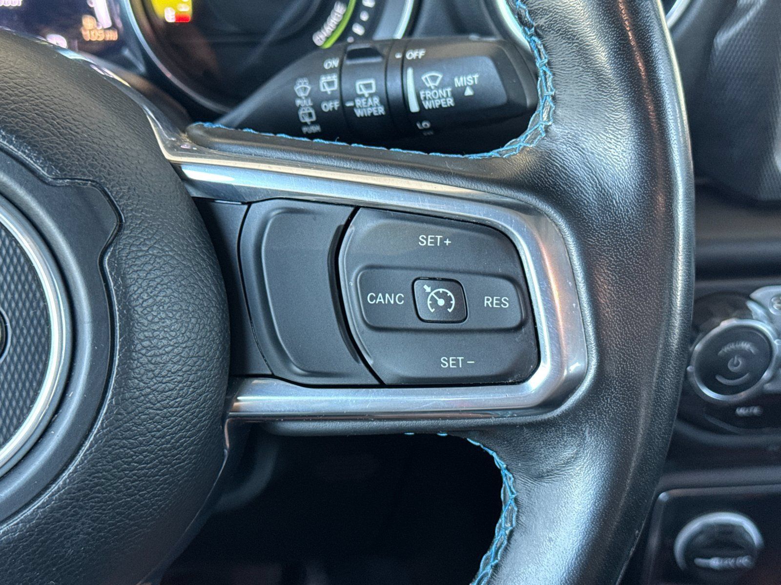 Used 2022 Jeep Wrangler Unlimited Rubicon 4xe w/ Cold Weather Group AWD/4WD image 30