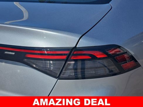 Used 2023 Honda Accord EX image 38