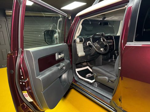 Used 2007 Toyota FJ Cruiser 4WD image 24