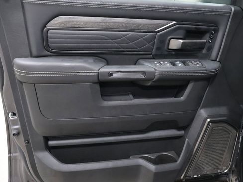 New 2026 RAM 2500 Limited image 8