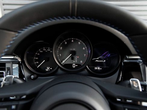 New 2026 Porsche Macan S image 18