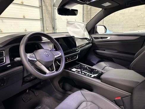 New 2026 Volkswagen Atlas Cross Sport SE AWD/4WD image 9