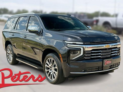 Used 2025 Chevrolet Tahoe Premier AWD/4WD image 1