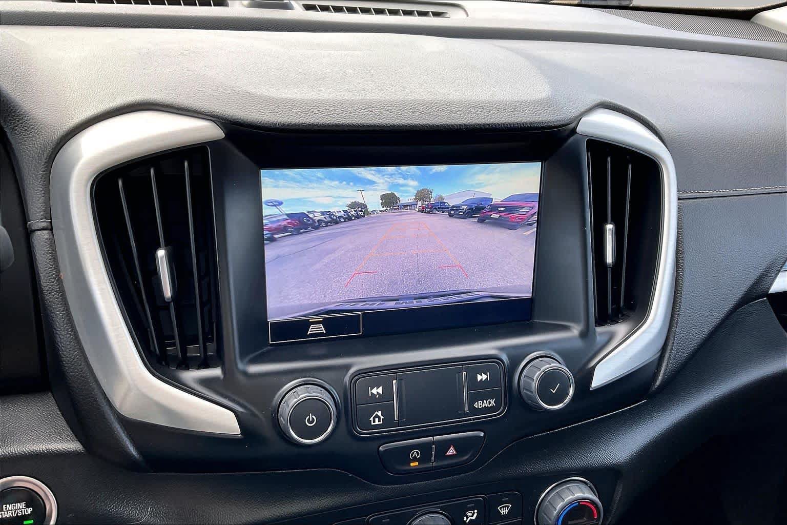 Used 2022 GMC Terrain SLE w/ Driver Convenience Package FWD image 25
