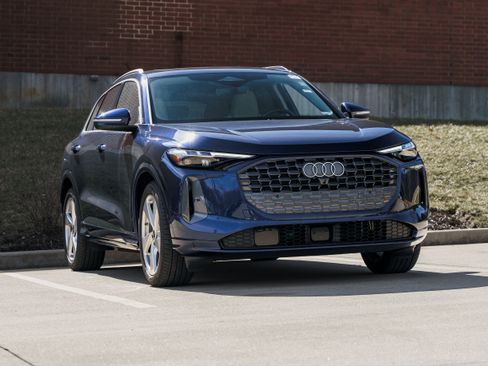 Used 2025 Audi Q5 Prestige image 1