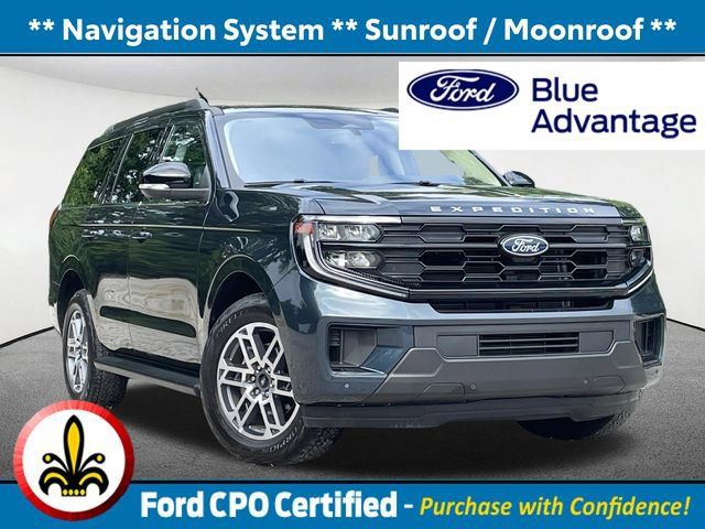 Used 2025 Ford Expedition Active AWD/4WD image 1