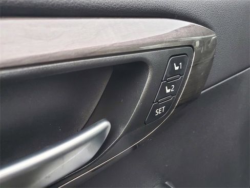 New 2026 Toyota Highlander Platinum image 17