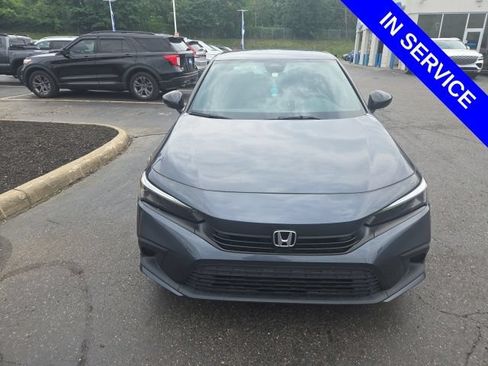 Used 2023 Honda Civic Sport image 2