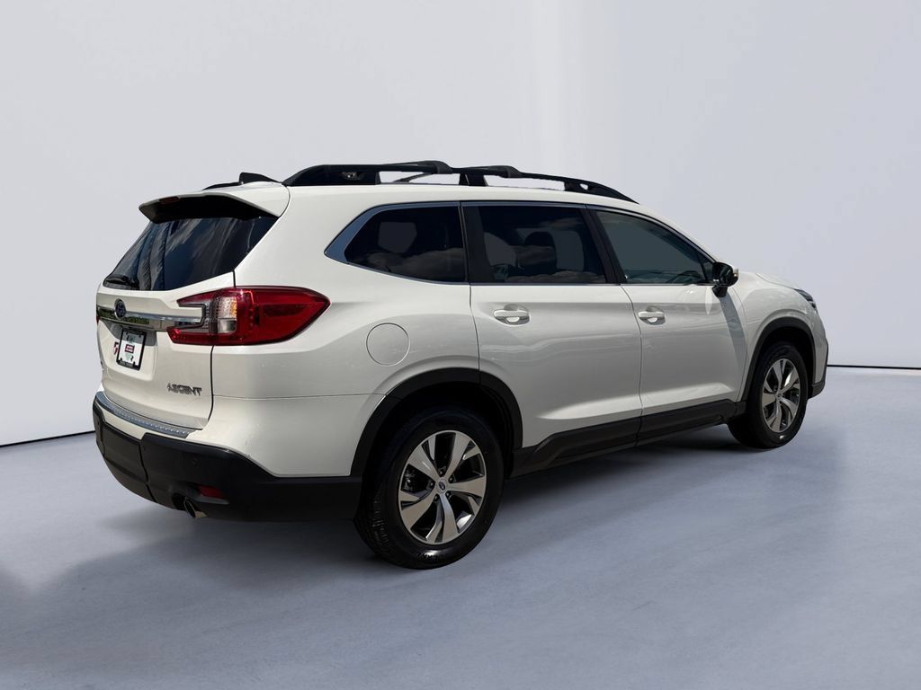 Certified 2023 Subaru Ascent Premium w/ Convenience Package AWD/4WD image 3