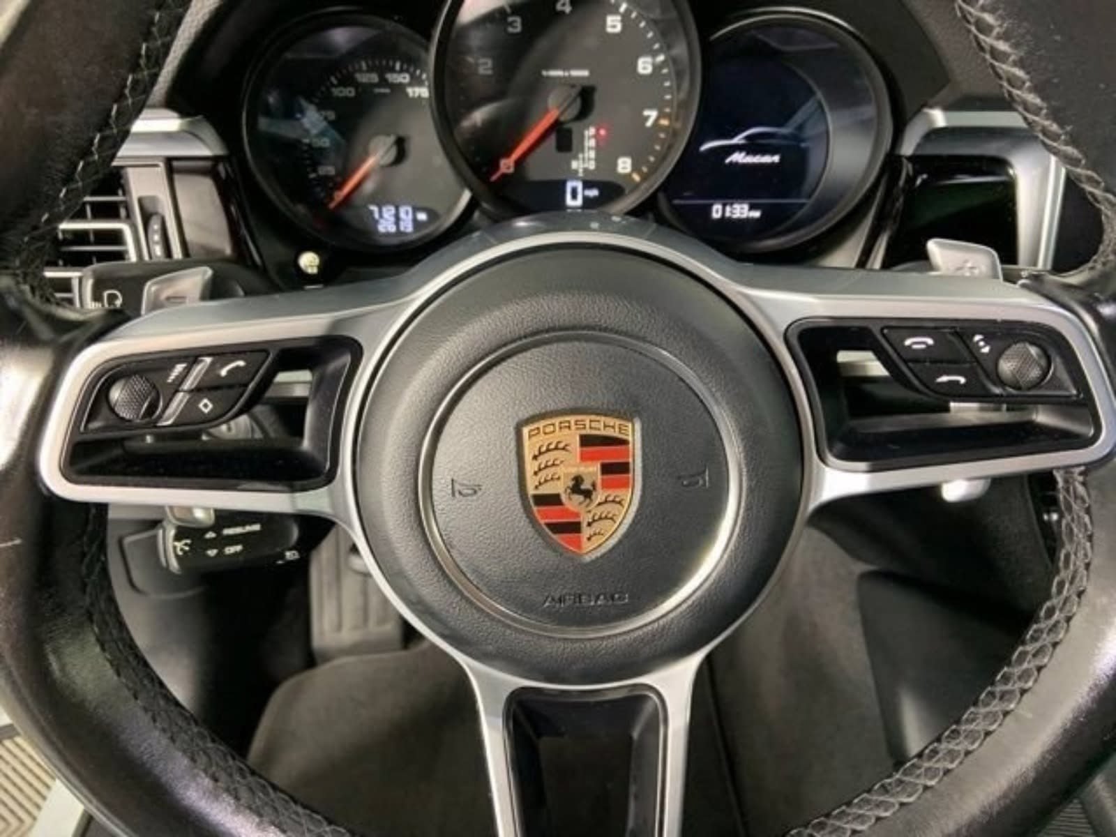 Used 2019 Porsche Macan AWD/4WD image 32
