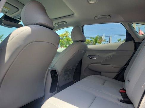 Used 2024 Hyundai Kona Limited FWD image 18