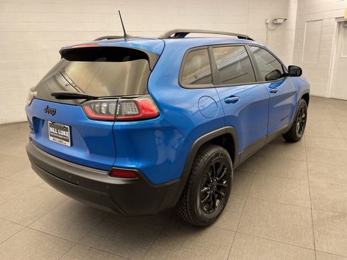 Certified 2023 Jeep Cherokee Altitude Lux w/ Lux Elite Package image 5