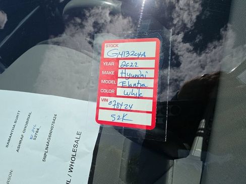 Used 2022 Hyundai Elantra SEL w/ Convenience + Premium Package FWD image 9