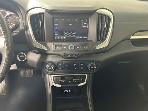 Used 2022 GMC Terrain SLE image 22