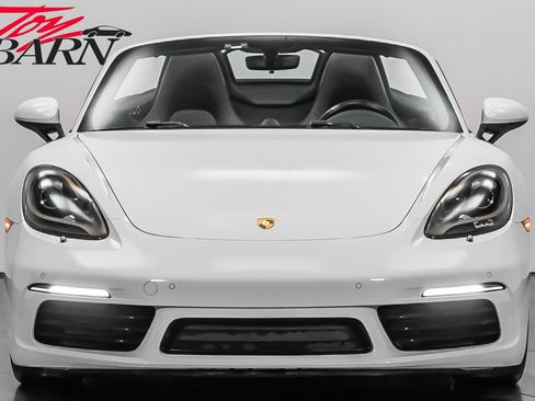 Used 2017 Porsche 718 Boxster S image 8