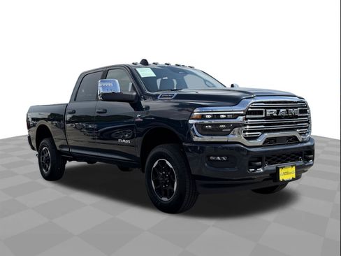 Used 2025 RAM 2500 Laramie AWD/4WD image 7