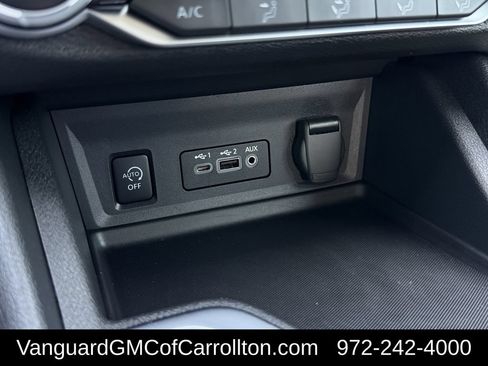 Used 2024 Nissan Sentra SV FWD image 21