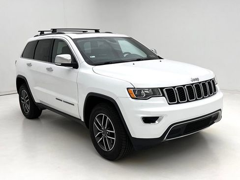 Used 2019 Jeep Grand Cherokee Limited AWD/4WD image 2