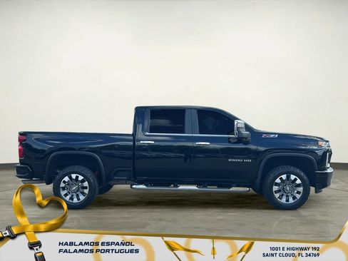 Used 2023 Chevrolet Silverado 2500 LT w/ Z71 Chrome Sport Edition image 7