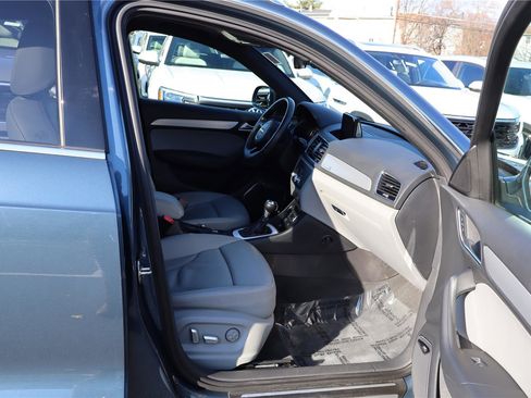 Used 2018 Audi Q3 2.0T Premium Plus image 28