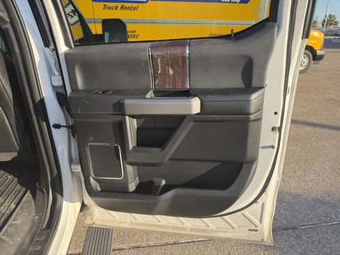 Used 2015 Ford F150 Platinum w/ Equipment Group 701A Luxury image 17