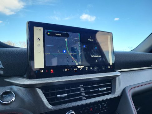 Used 2025 Ford Explorer ST-Line w/ ST-Line Street Pack image 7