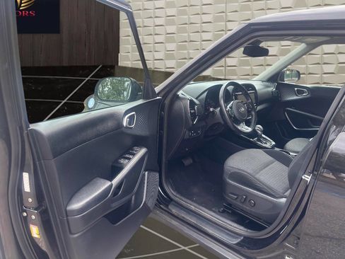 Used 2020 Kia Soul EX FWD image 9
