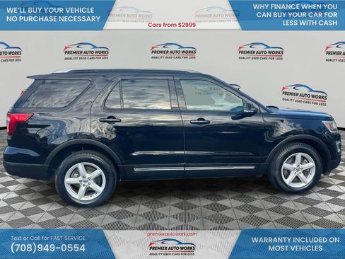 Used 2017 Ford Explorer XLT w/ Equipment Group 202A AWD/4WD image 8