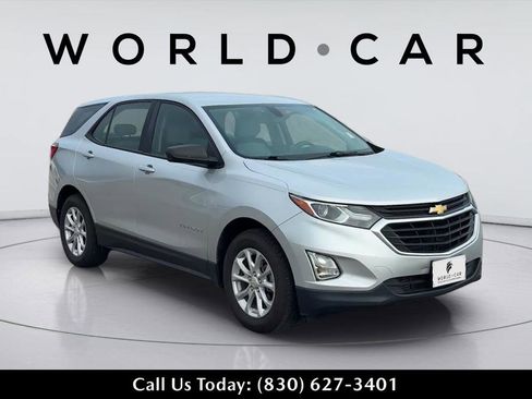 Used 2018 Chevrolet Equinox LS FWD image 1