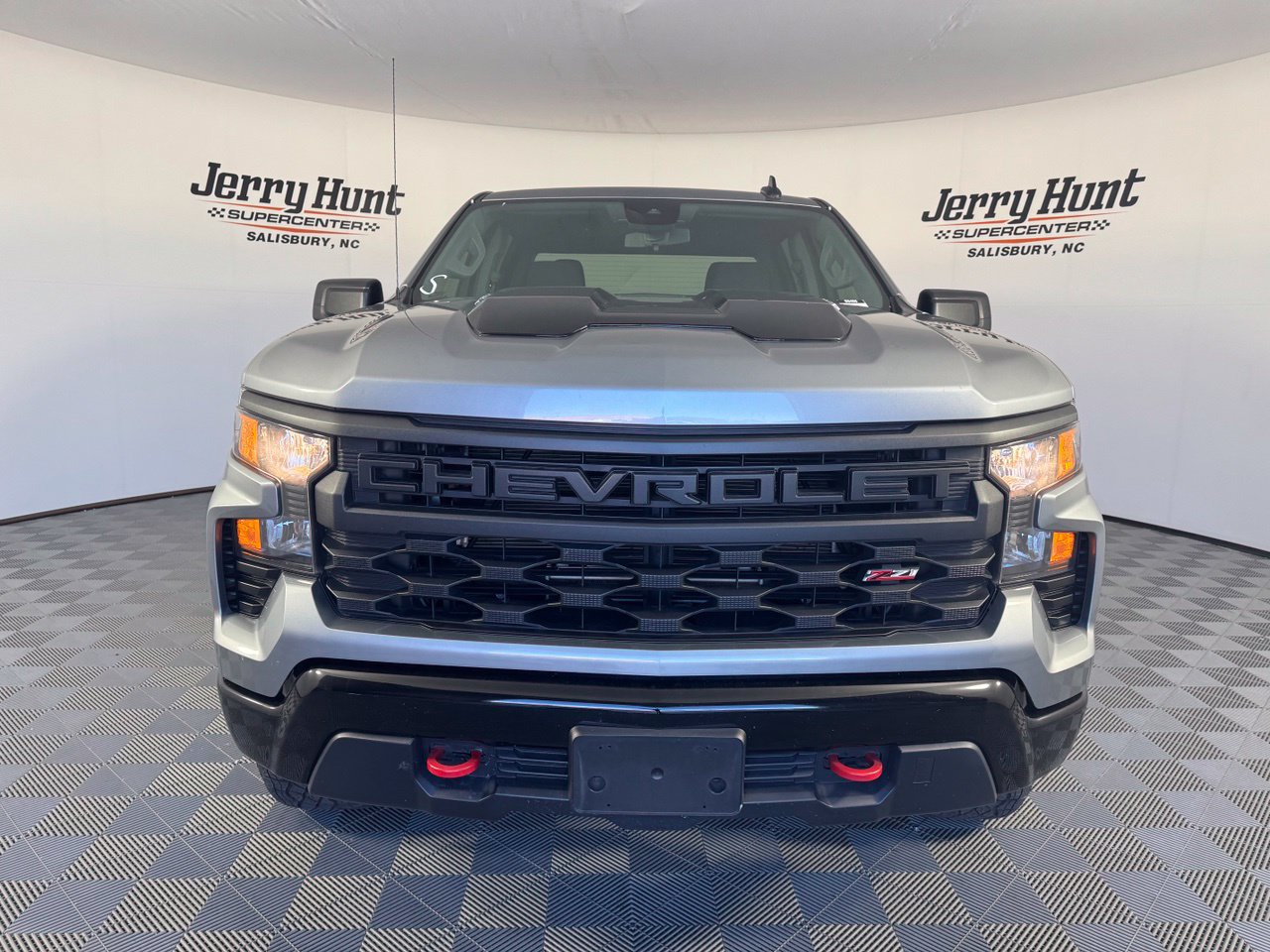 Used 2024 Chevrolet Silverado 1500 Custom Trail Boss AWD/4WD image 3