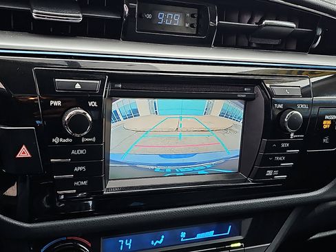 Used 2016 Toyota Corolla S image 18