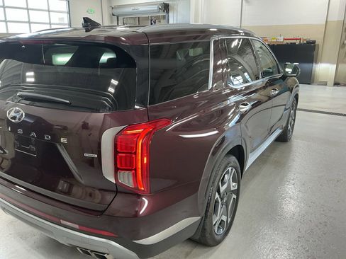 Used 2023 Hyundai Palisade SEL w/ Winter Package image 4