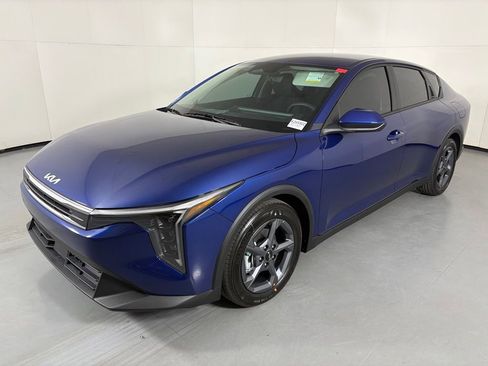 New 2026 Kia K4 FWD image 4