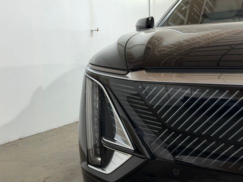 Certified 2024 Cadillac Lyriq Luxury RWD image 11