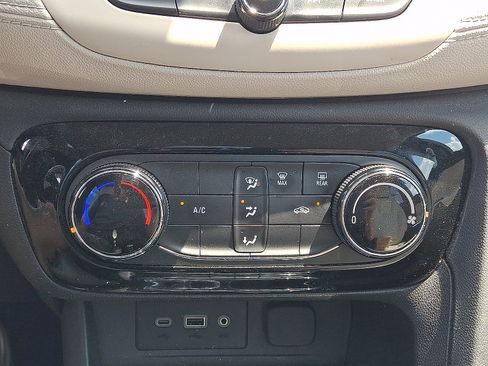 Used 2023 Buick Encore GX Preferred FWD image 15