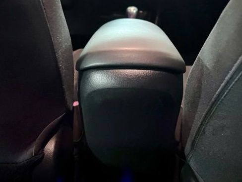 Used 2019 Toyota C-HR XLE FWD image 25