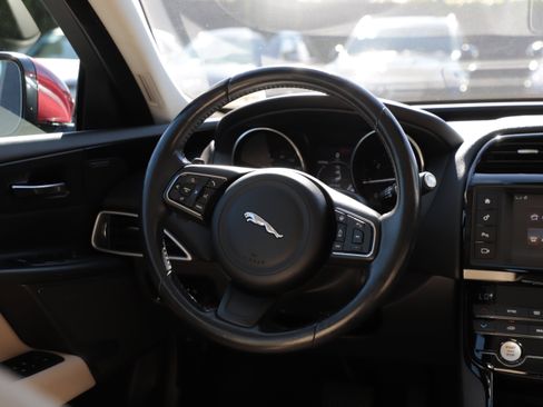 Used 2017 Jaguar XE Premium AWD/4WD image 16